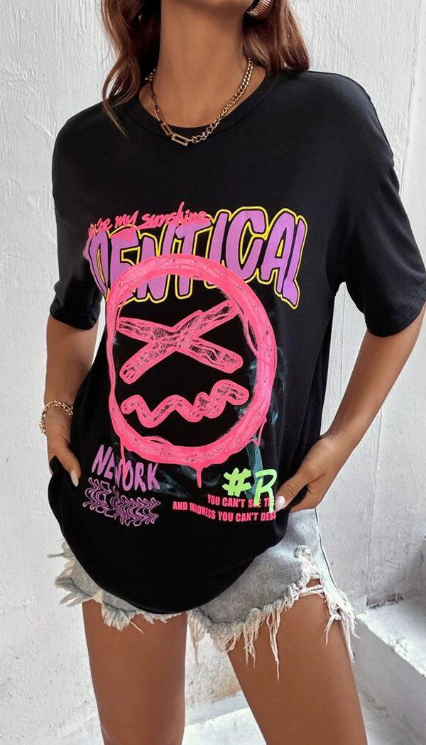 Black Pink Identical Graphic Slogan T-shirt - Dressmedolly