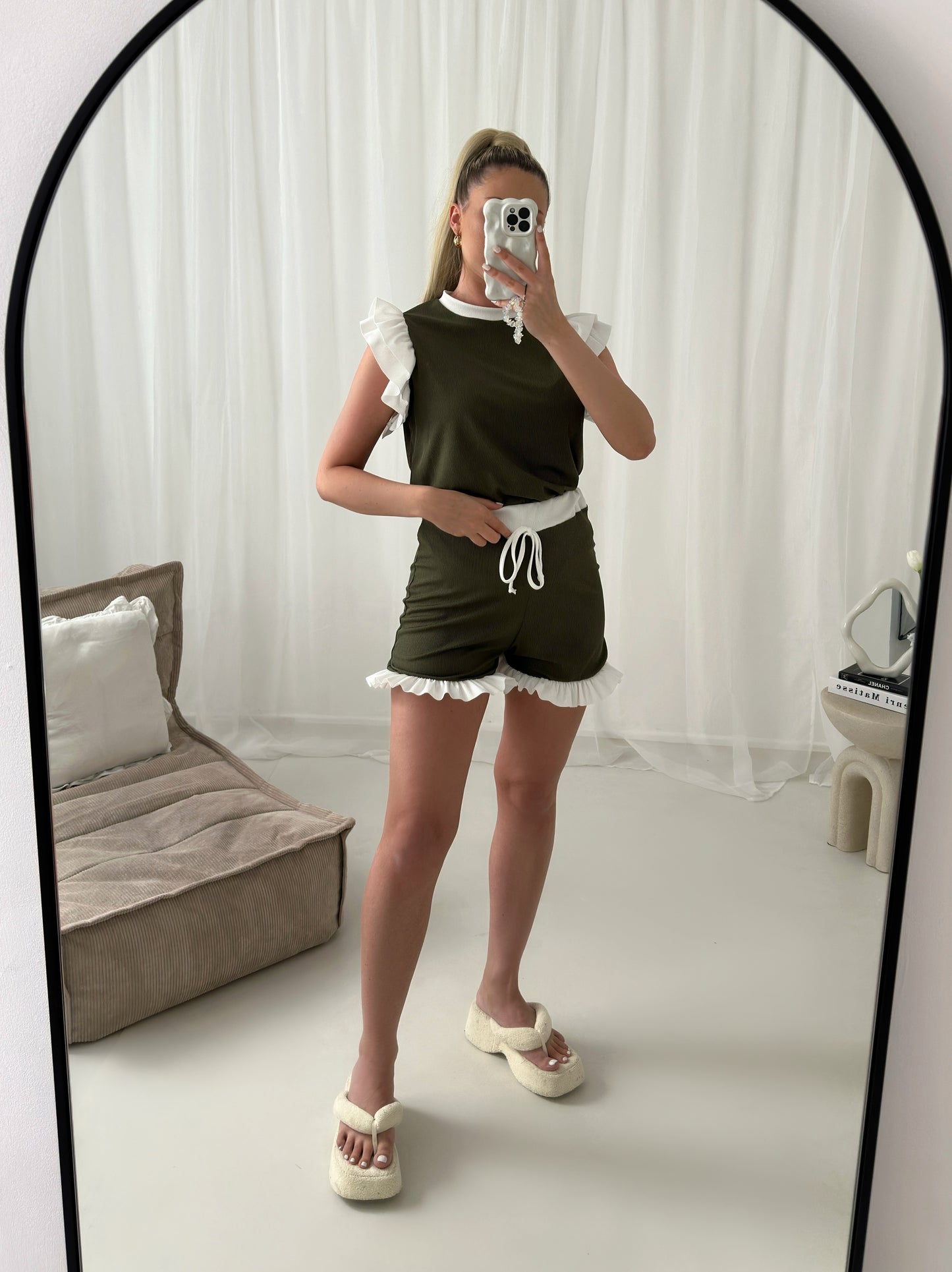 Ribbed Frill Sleeved Contrast Shorts Set