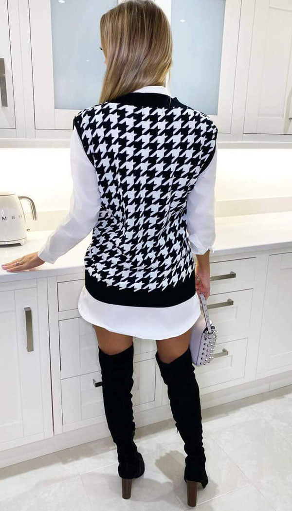 V- Neck Cable Tank Sleeveless Jumper - Dressmedolly